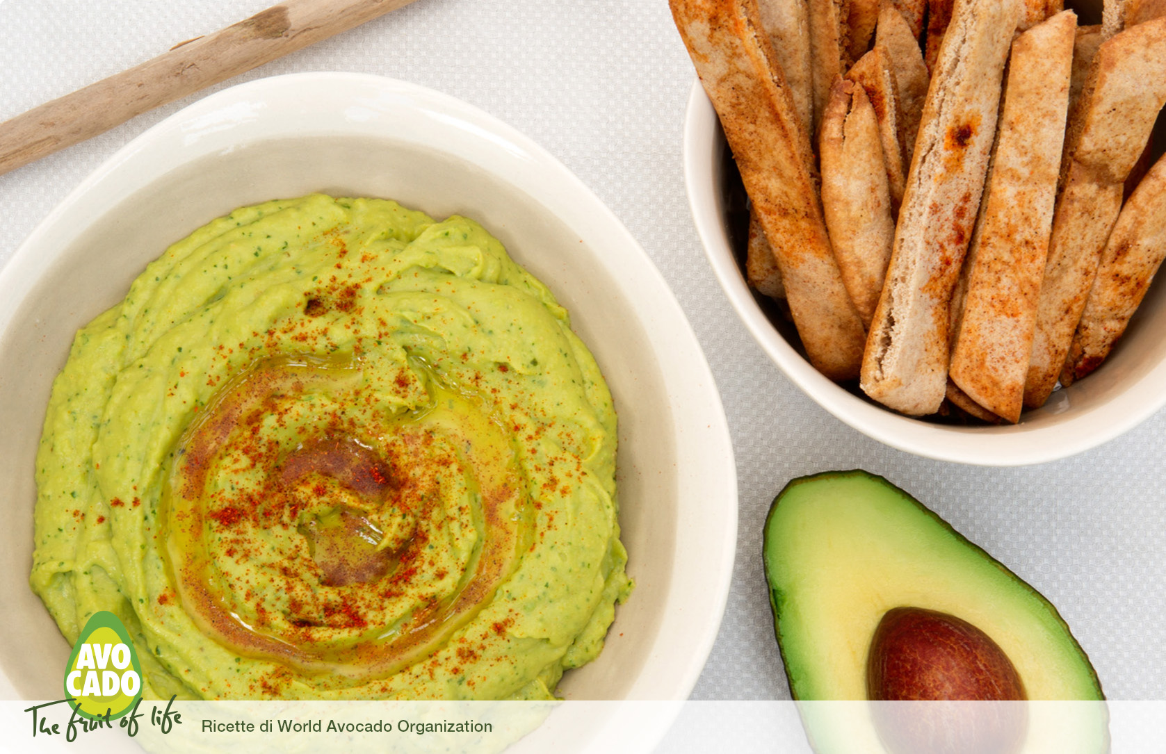 Hummus di Avocado con pane pita