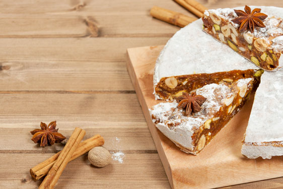 Panforte allo zenzero, cacao e anacardi