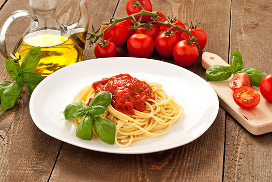 Spaghetti con Pomodorini e Basilico