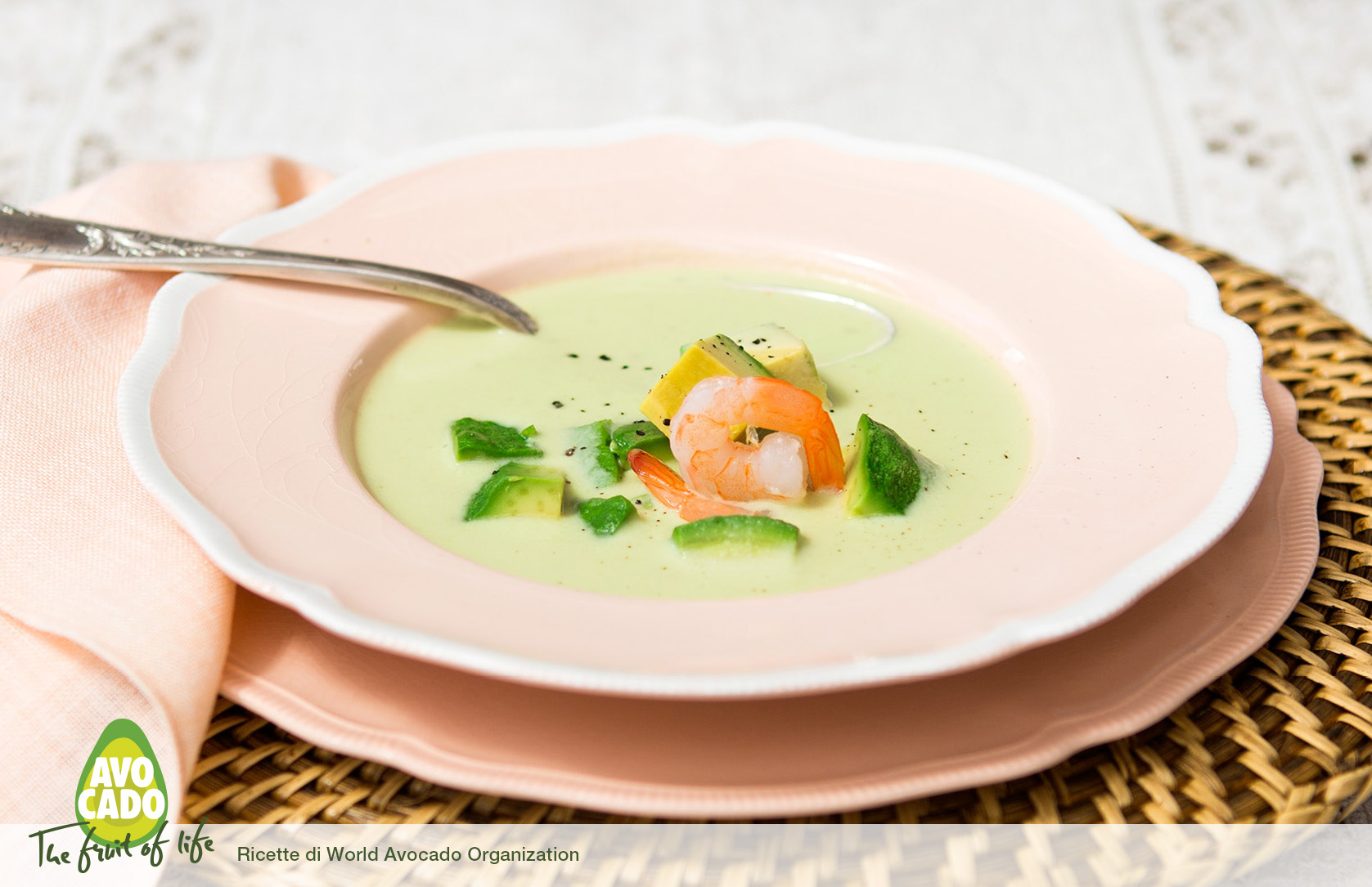 Vellutata di avocado e gamberi